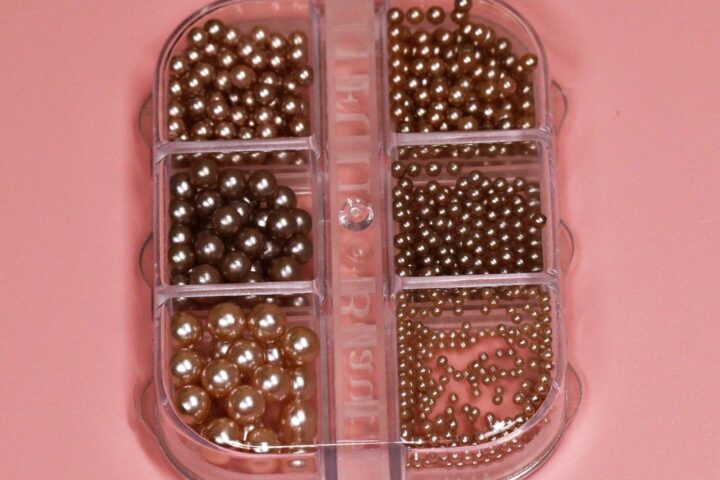Bronze Nail Beads: Fresh Seasonal Nail Art Ideas